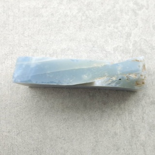 Opal niebieski cięty surowy 32x20 mm nr 122A