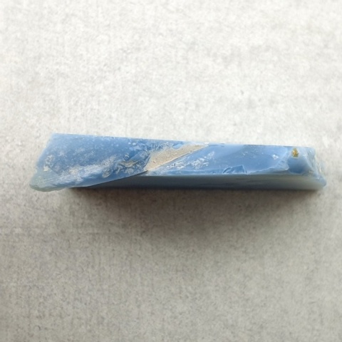 Opal niebieski cięty surowy 32x21 mm nr 124A