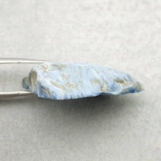 Opal niebieski cięty surowy 36x33 mm nr 114A