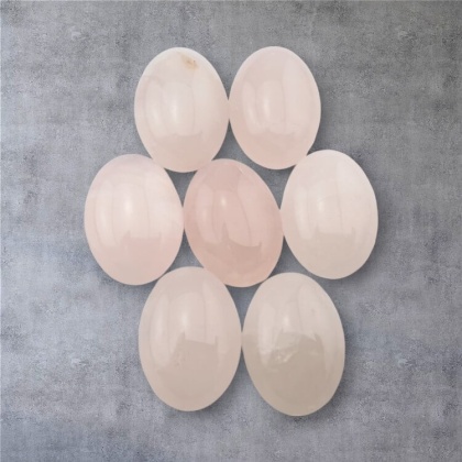 Kwarc różowy kaboszon 14x10 mm 1 szt