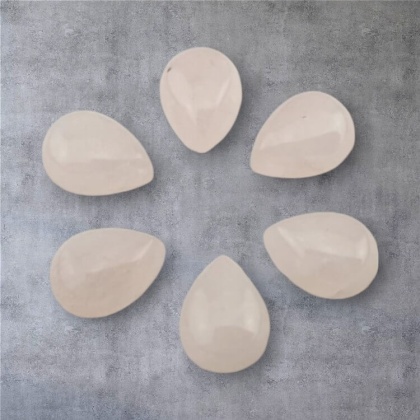 Kwarc różowy kaboszon łezka 8x6mm 1 szt