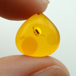 Baltic amber cabochon 13x13 mm no 989