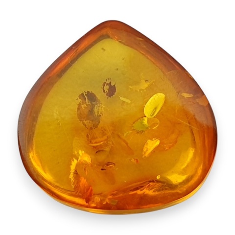 Bursztyn bałtycki kaboszon 13x13 mm nr A87