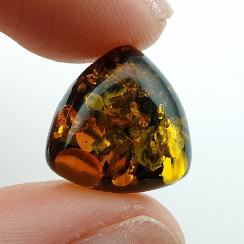 Bursztyn bałtycki kaboszon 14x14 mm nr A88