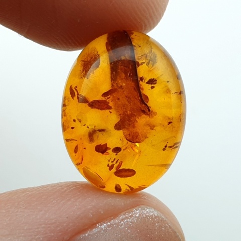 Bursztyn bałtycki kaboszon 16x12 mm nr 987