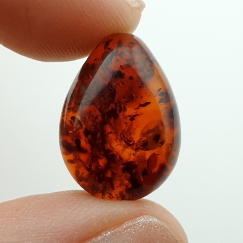 Bursztyn bałtycki kaboszon 17x13 mm nr 973