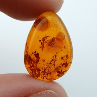 Bursztyn bałtycki kaboszon 18x12 mm nr A35