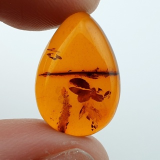 Bursztyn bałtycki kaboszon 18x12 mm nr A36