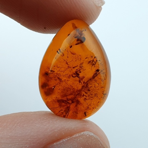 Bursztyn bałtycki kaboszon 18x13 mm nr 967