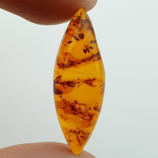 Bursztyn bałtycki kaboszon 28x10 mm nr 969