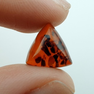 Bursztyn bałtycki kaboszon 11x11 mm nr A227