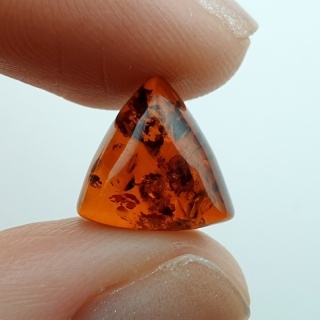 Bursztyn bałtycki kaboszon 11x11 mm nr A252