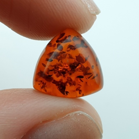 Bursztyn bałtycki kaboszon 12x12 mm nr A243