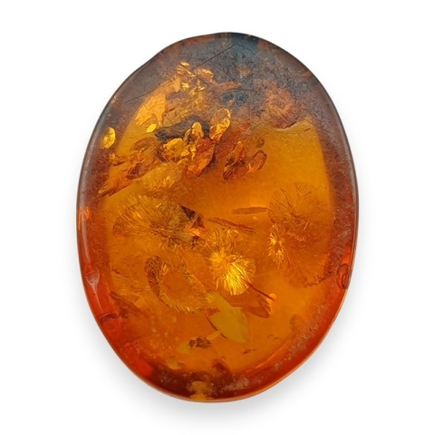 Bursztyn bałtycki kaboszon 17x13 mm nr A179