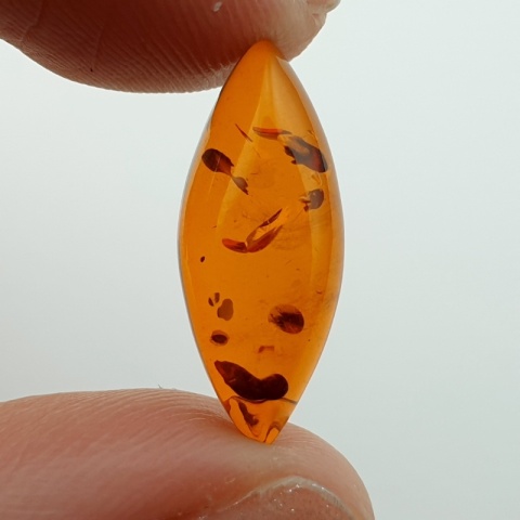 Bursztyn bałtycki kaboszon 19x8 mm nr A333