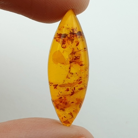 Bursztyn bałtycki kaboszon 27x10 mm nr A264