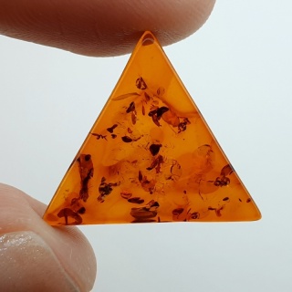Bursztyn bałtycki płaski trójkąt 17x17 mm nr 6