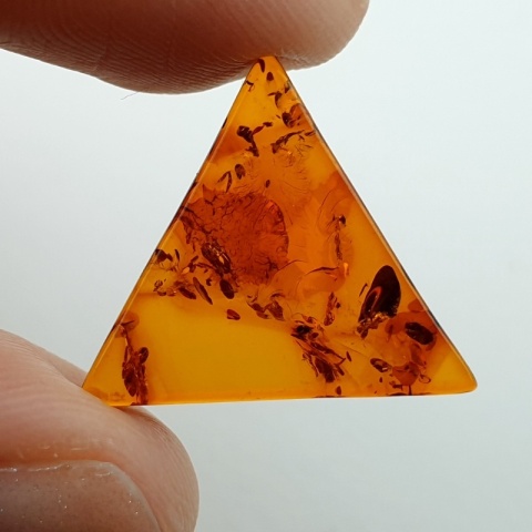 Bursztyn bałtycki płaski trójkąt 17x17 mm nr 7