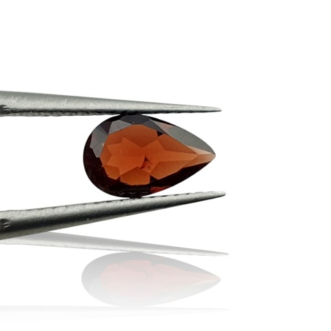 Granat łezka fasetowana 7-8x5 mm 1 szt