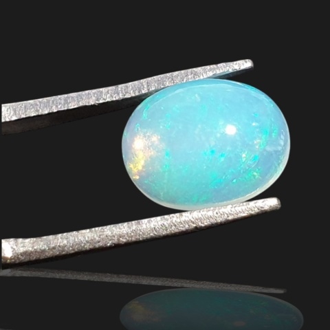 Ethiopian opal cabochon 10x10 mm no 942