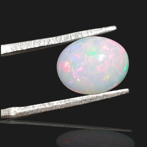 Ethiopian opal cabochon 10x8 mm no 947