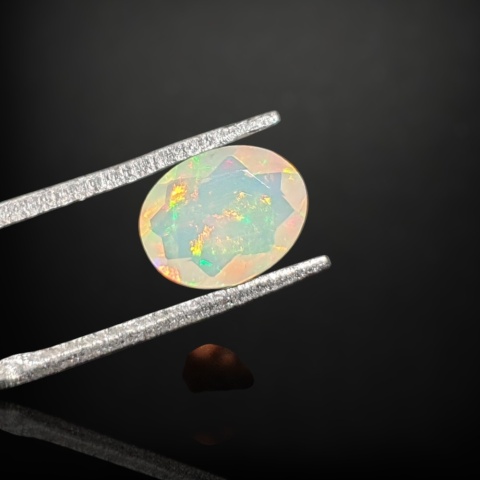 Ethiopian faceted opal 8x7 mm no A189