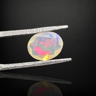 Opal z Etiopii fasetowany 8x7 mm nr A200