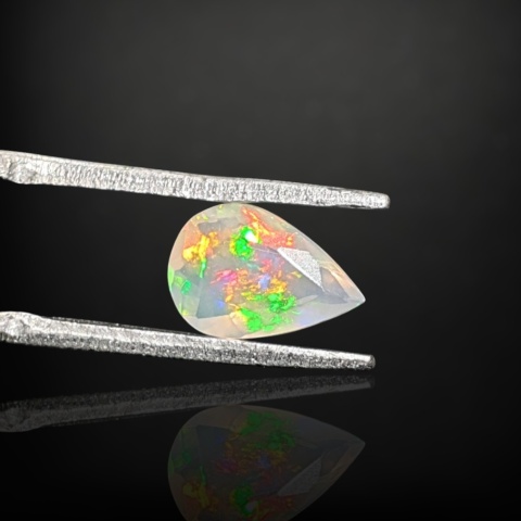 Ethiopian faceted opal 9x6 mm no A184
