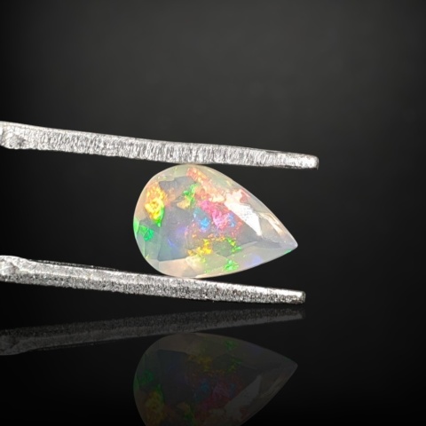 Ethiopian faceted opal 9x6 mm no A184