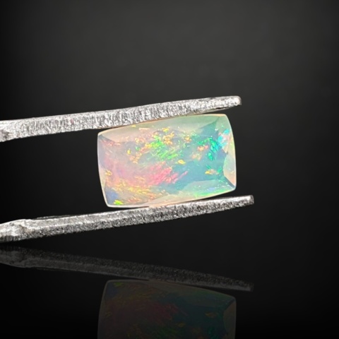 Ethiopian faceted opal 9x6 mm no A186
