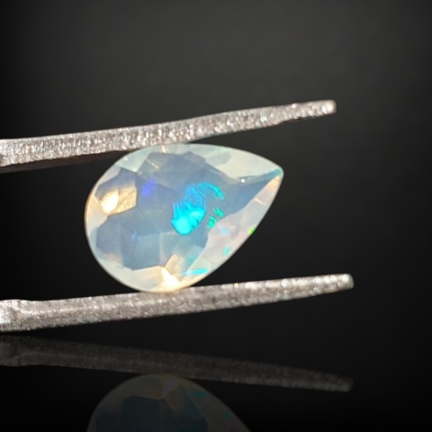 Ethiopian faceted opal 9x7 mm no A152