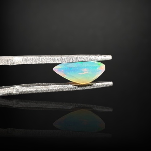 Ethiopian faceted opal 9x7 mm no A172