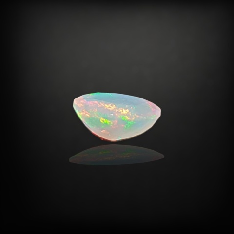 Ethiopian faceted opal 9x7 mm no A175