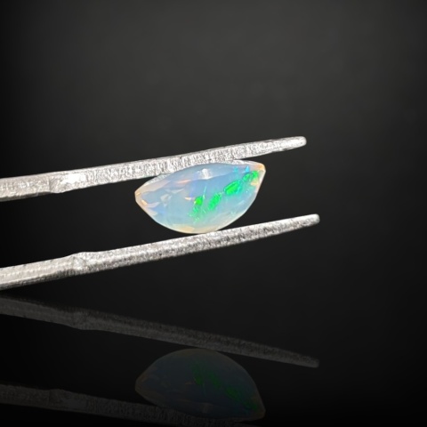 Ethiopian faceted opal 9x7 mm no A190