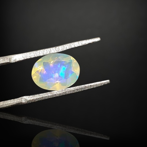Ethiopian faceted opal 9x7 mm no A193