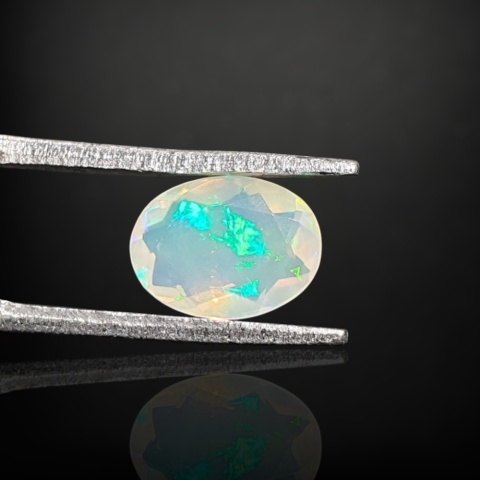 Ethiopian faceted opal 9x7 mm no A195