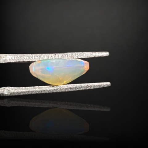 Ethiopian faceted opal 9x7 mm no A199