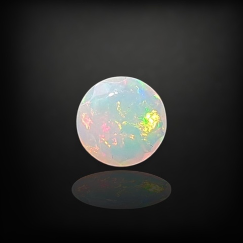 Opal z Etiopii fasetowany fi 5 mm nr A104