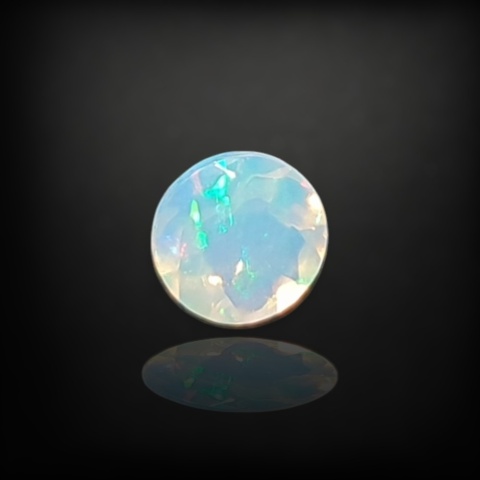 Opal z Etiopii fasetowany fi 5 mm nr A83