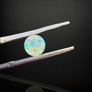 Opal z Etiopii fasetowany fi 5 mm nr A93