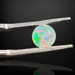 Opal z Etiopii fasetowany fi 6 mm nr A57