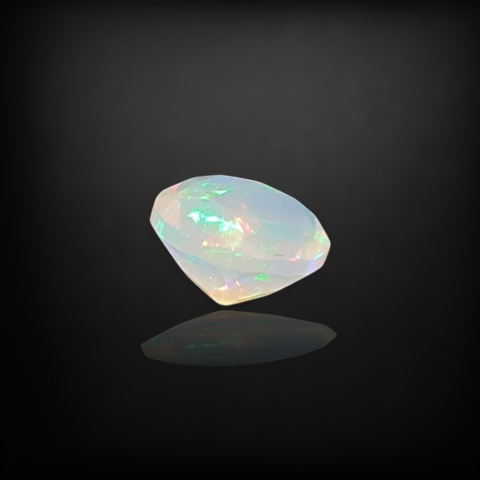 Opal z Etiopii fasetowany fi 6 mm nr A62