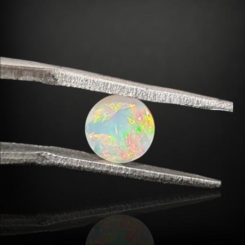 Opal z Etiopii fasetowany fi 6 mm nr A80