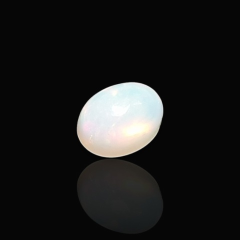 Ethiopian opal cabochon 8x6 mm no 954