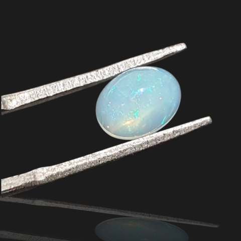 Ethiopian opal cabochon 8x6 mm no 956