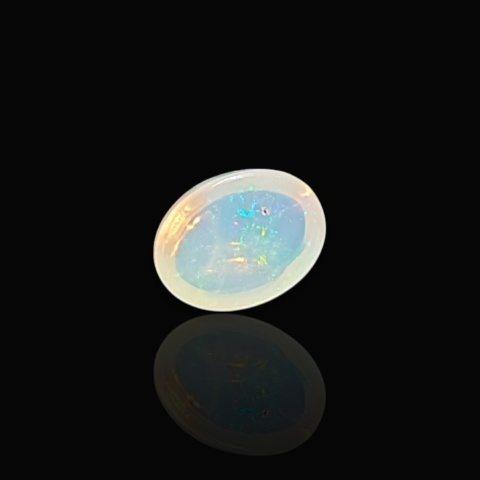Ethiopian opal cabochon 8x6 mm no 956