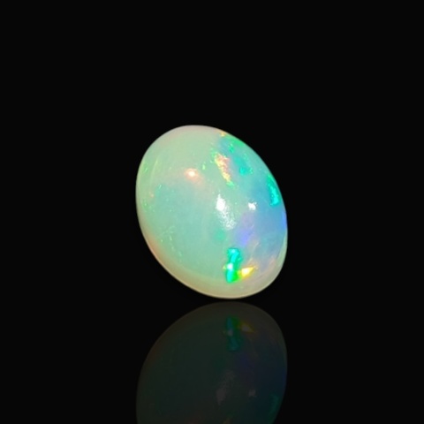 Ethiopian opal cabochon 8x6 mm no 958