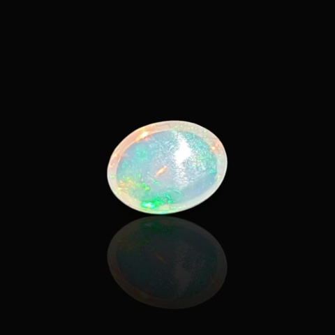 Ethiopian opal cabochon 8x6 mm no 960