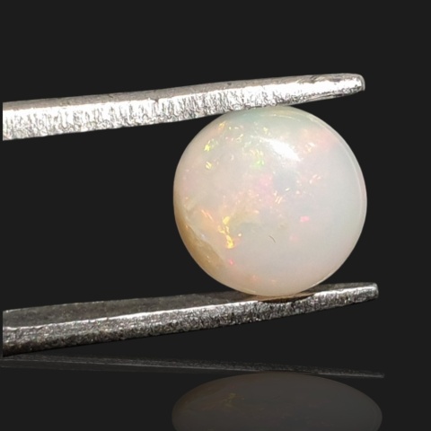 Ethiopian opal cabochon fi 8 mm no 978