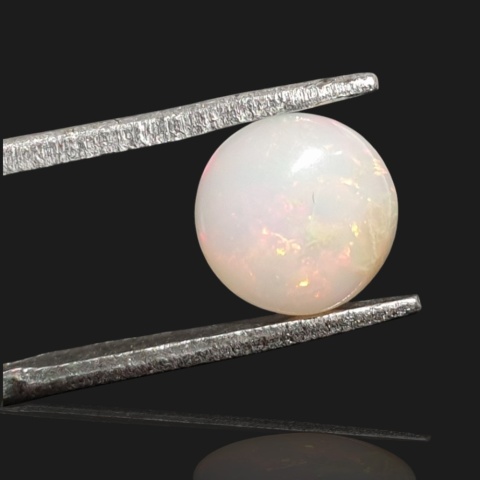 Ethiopian opal cabochon fi 8 mm no 978